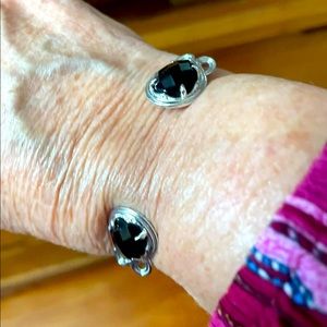 Kendra Scott bracelet